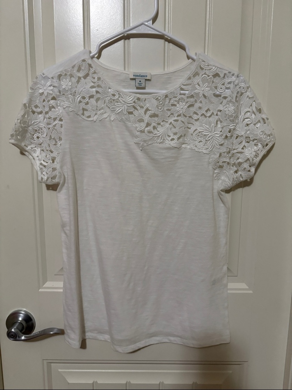 Sundance White Floral Lace Yoke Short Sleeve Tee